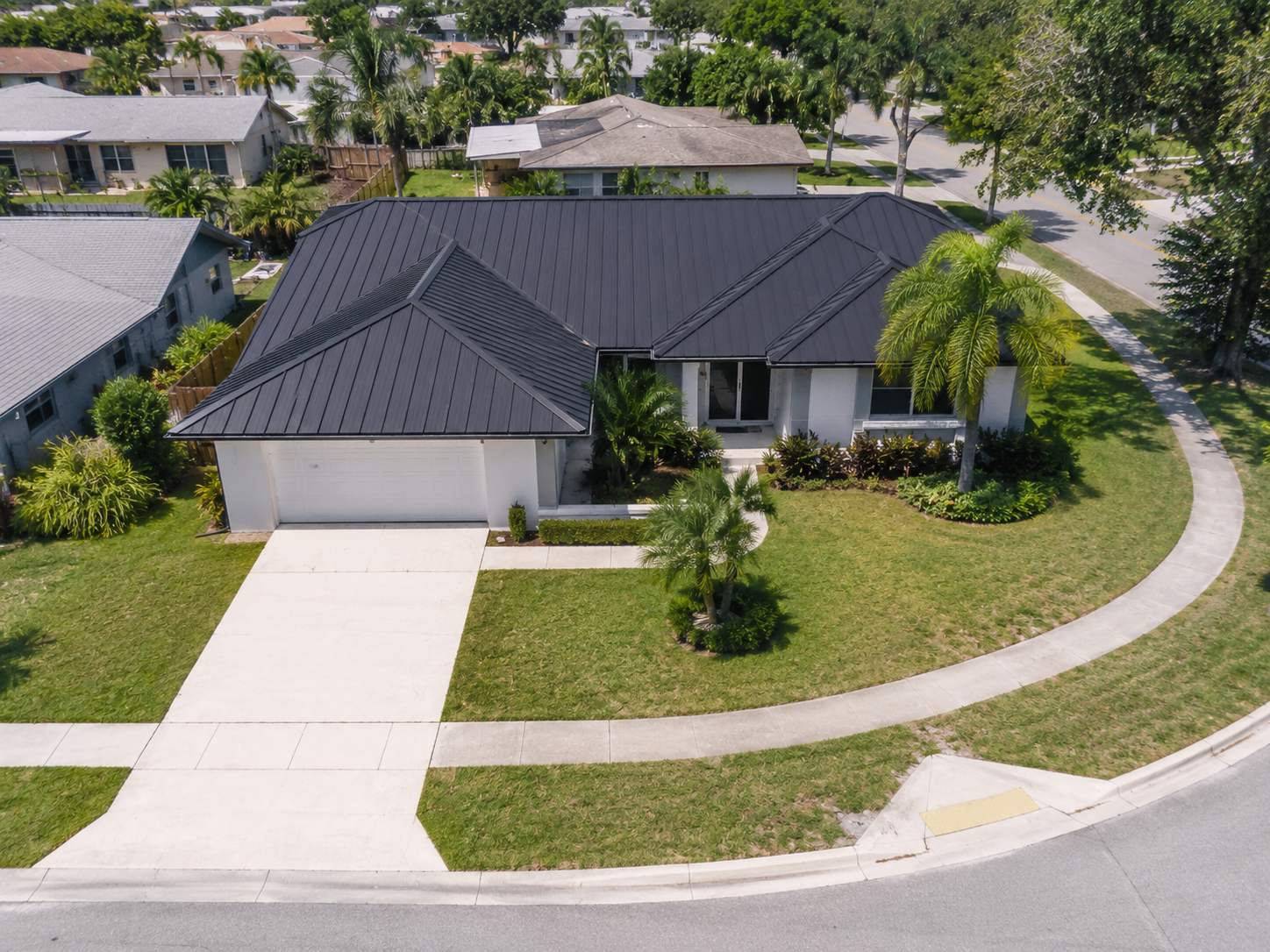 Construction & Remodeling in Brickell — Gold Star Roofing 9