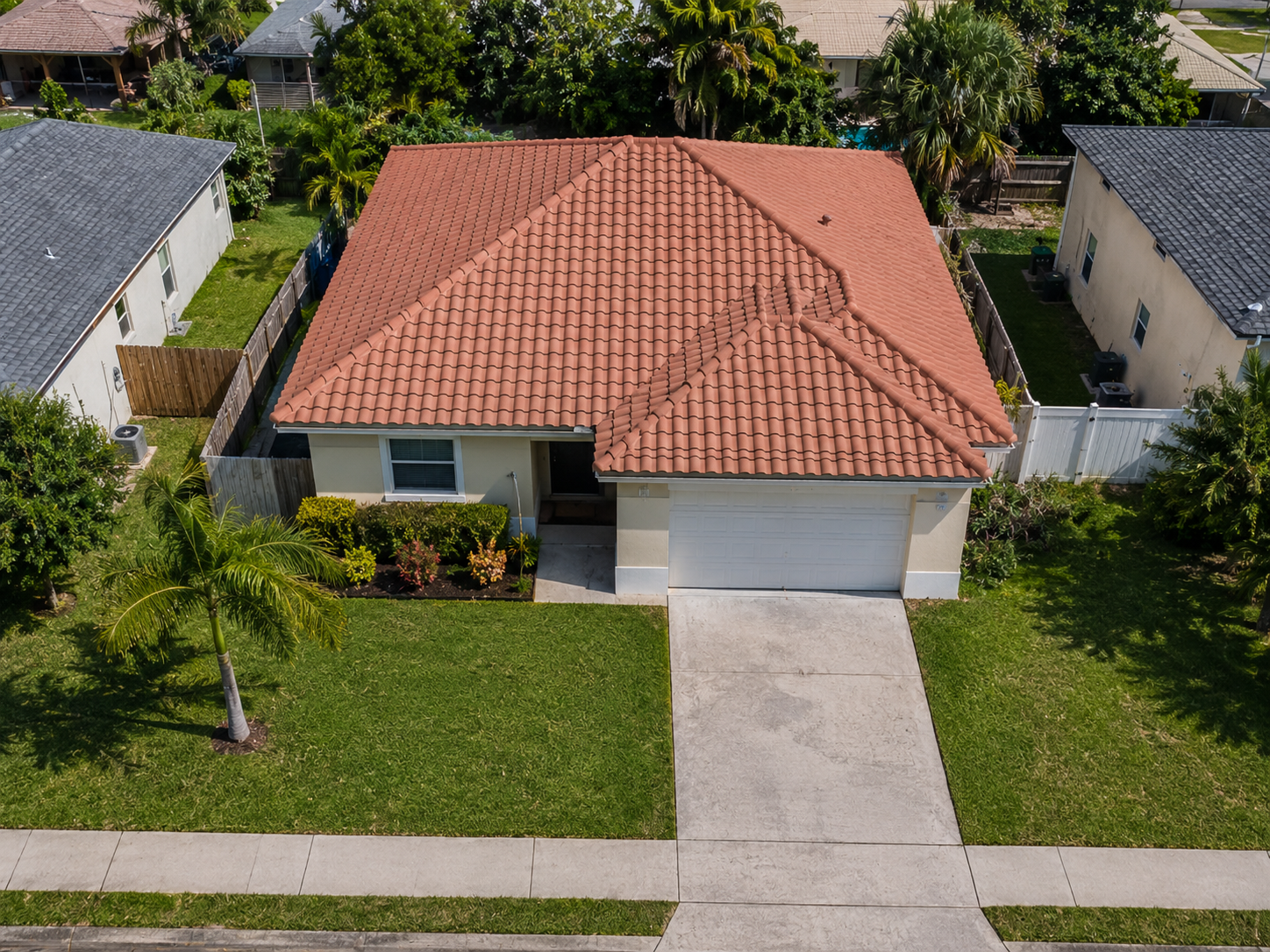 Construction & Remodeling in Brickell — Gold Star Roofing 8
